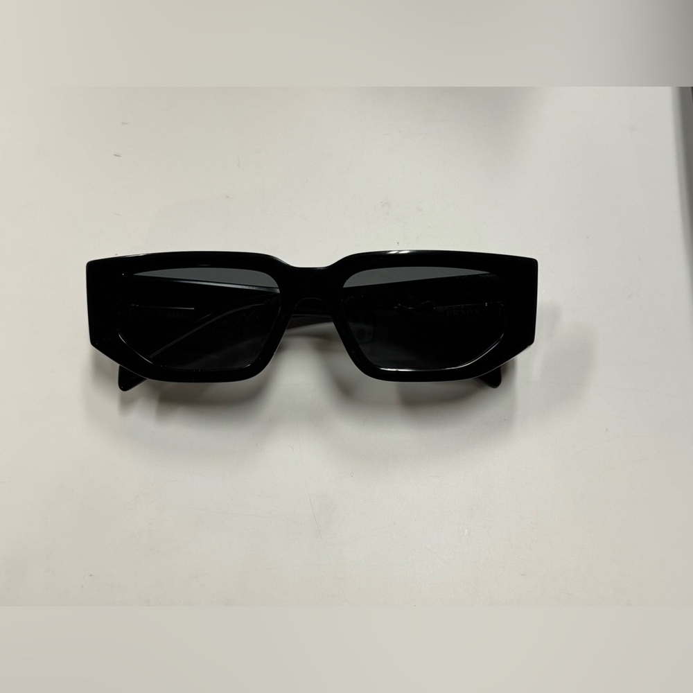 Prada sunglasses PR09ZS - 1AB5S0